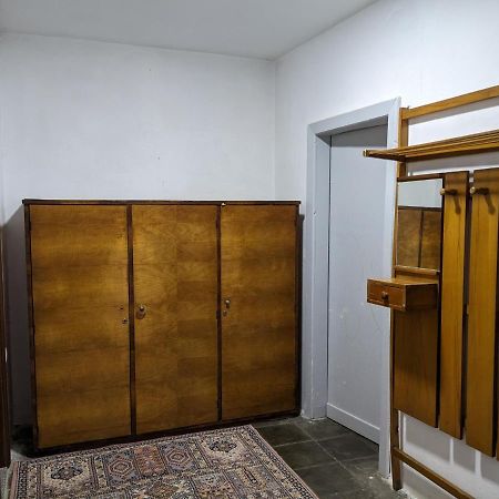 Communist Style Room Shkoder Exterior photo